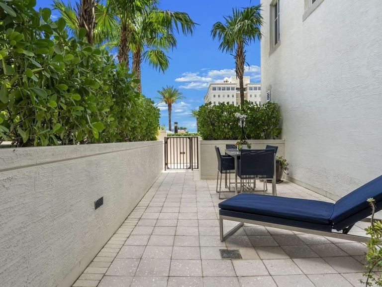 Sofia Coral Gables apartments in Coral Gables, FL – photo 23