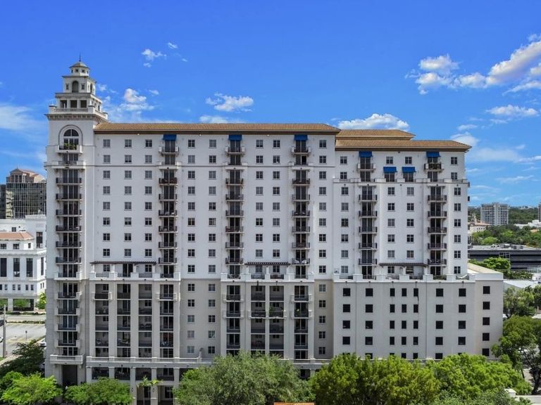 Sofia Coral Gables apartments in Coral Gables, FL – photo 43