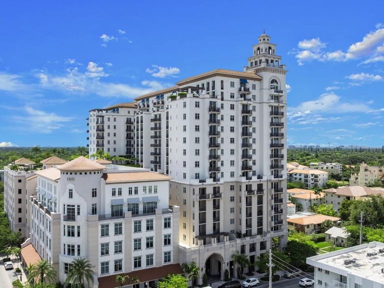 Sofia Coral Gables apartments in Coral Gables, FL – photo 45