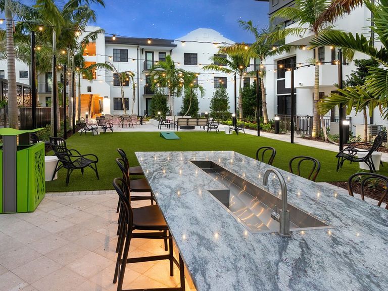 Solea at Miami Lakes apartments in Hialeah, FL – photo 21