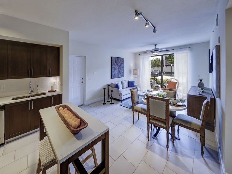 Solle Davie Luxury Apartments apartments in Davie, FL – photo 23