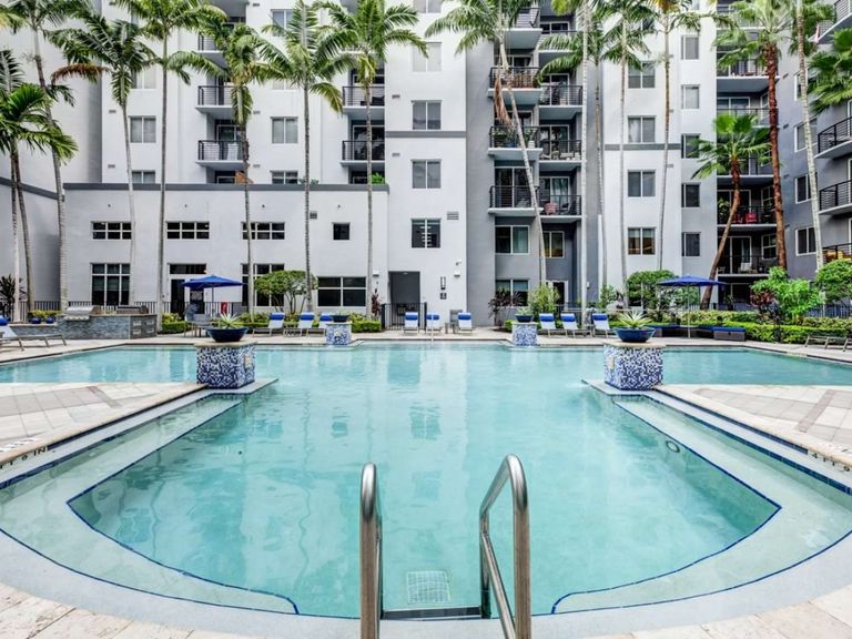 Solmar on Sixth apartments in Fort Lauderdale, FL – photo 8