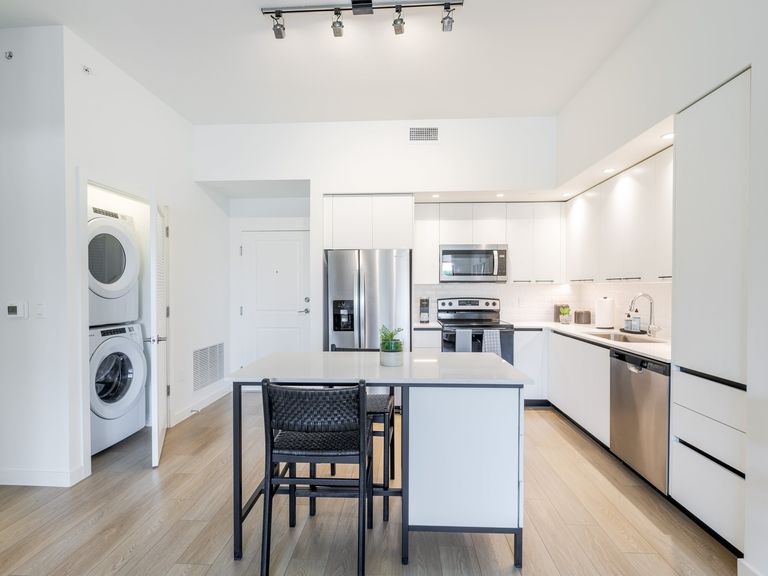 South Pointe Apartments apartments in Miami Lakes, FL – photo 8