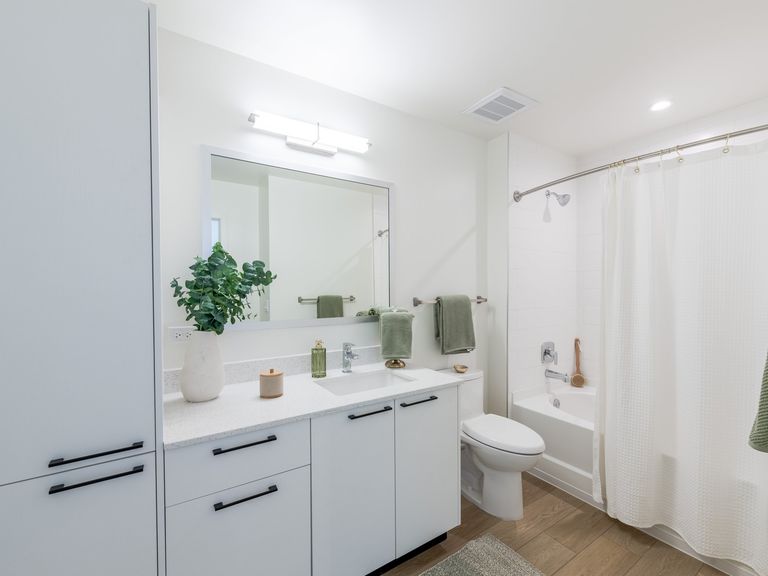 South Pointe Apartments apartments in Miami Lakes, FL – photo 19