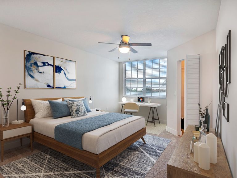 St. Tropez Apartments apartments in Miami Lakes, FL – photo 13