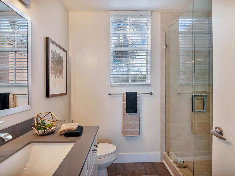St. Tropez Apartments apartments in Miami Lakes, FL – photo 16
