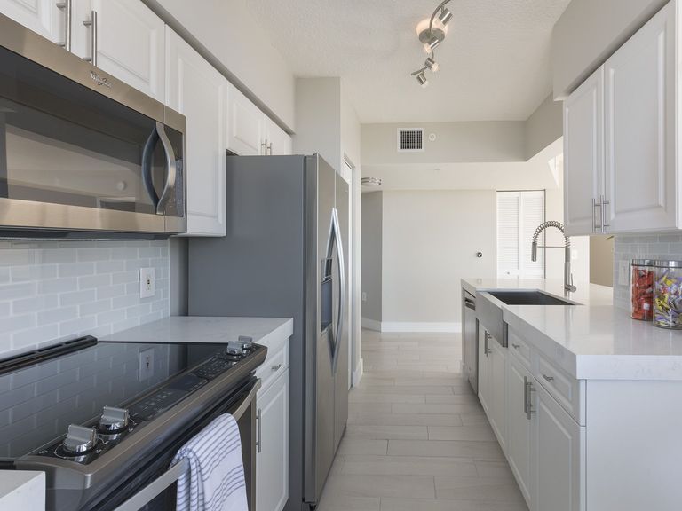 Sunrise Harbor apartments in Fort Lauderdale, FL – photo 14