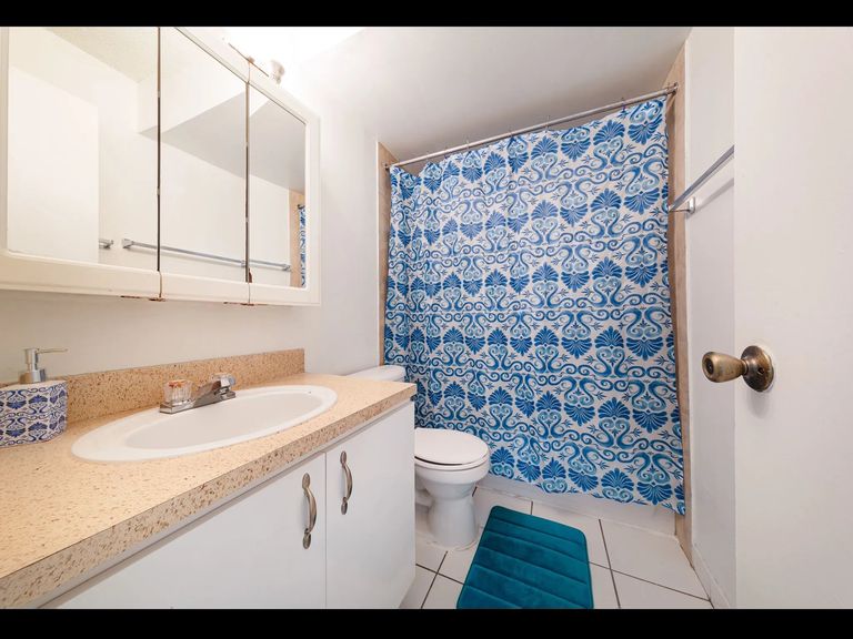 Sunset Palms Apartments apartments in Hollywood, FL – photo 19