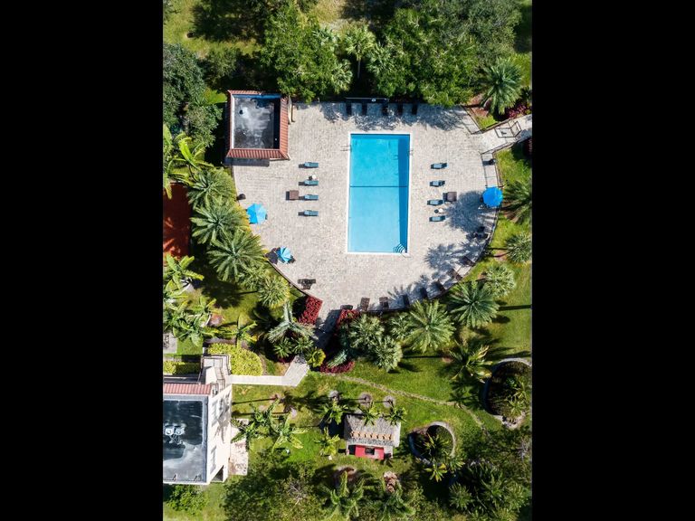 Sunset Palms Apartments apartments in Hollywood, FL – photo 21
