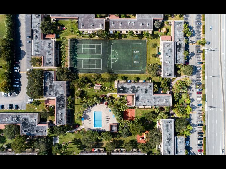 Sunset Palms Apartments apartments in Hollywood, FL – photo 33