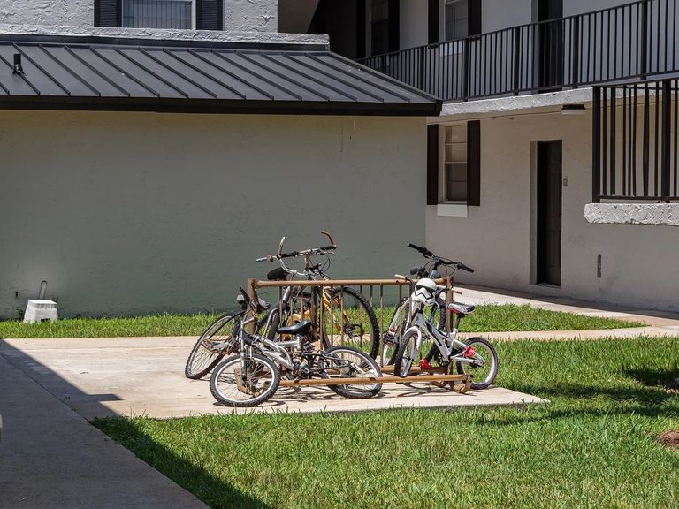 Sunset Palms Apartments apartments in Hollywood, FL – photo 39