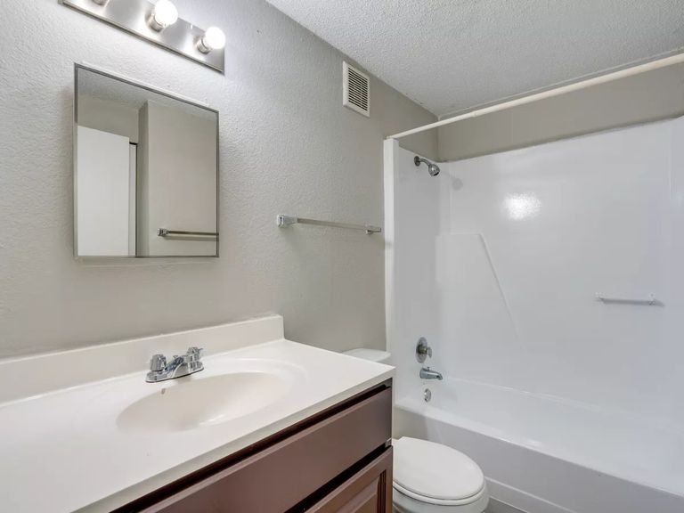 Sunset Way apartments in Miami, FL – photo 11