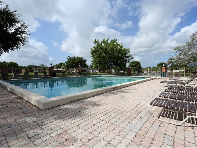 Tamarac Pointe Apartments apartments in Tamarac, FL – photo 6