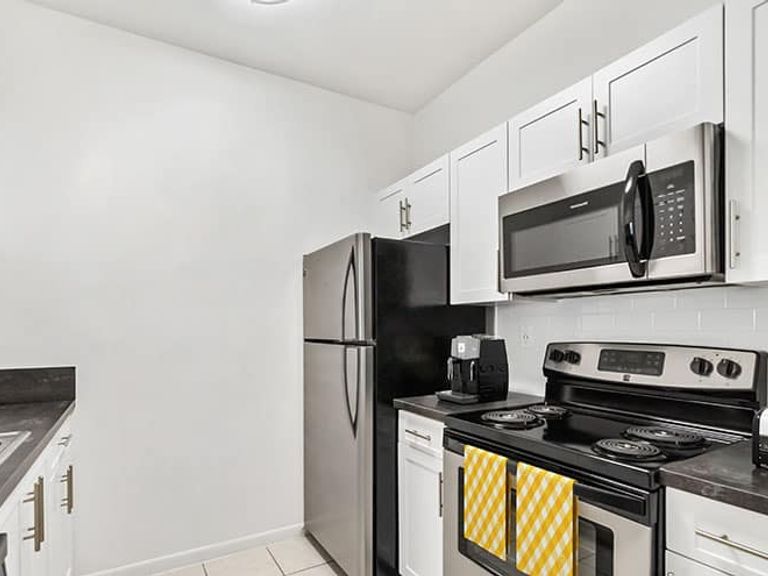 The Avant at Pembroke Pines Apartments apartments in Pembroke Pines, FL – photo 10