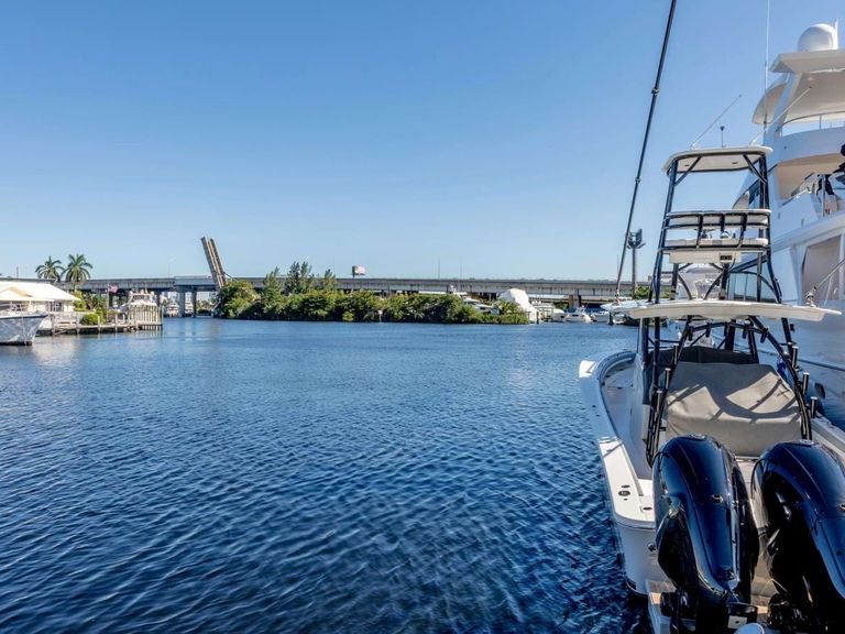 The Falls At Marina Bay apartments in Fort Lauderdale, FL – photo 42