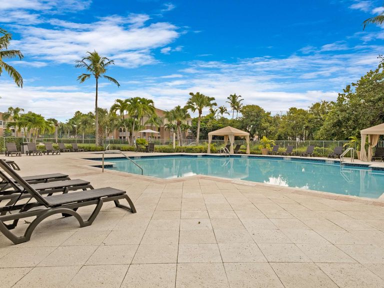The Grove at Turtle Run apartments in Coral Springs, FL – photo 14