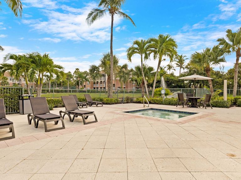 The Grove at Turtle Run apartments in Coral Springs, FL – photo 15