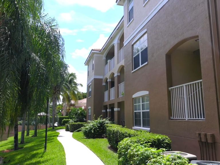 The Grove at Turtle Run apartments in Coral Springs, FL – photo 9