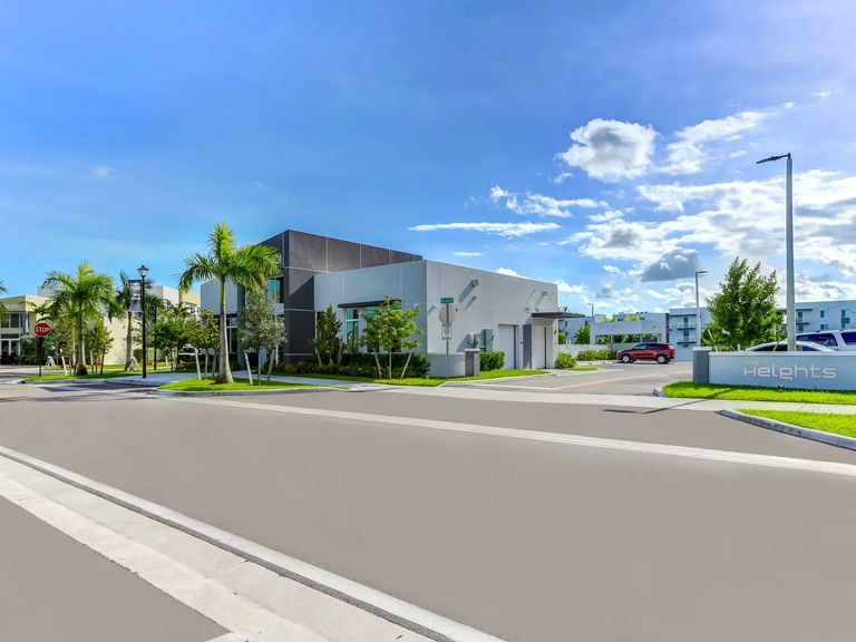 The Heights at Coral Town Park apartments in Homestead, FL – photo 33
