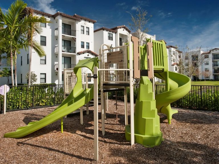 The Point at Lakeside apartments in Doral, FL – photo 21