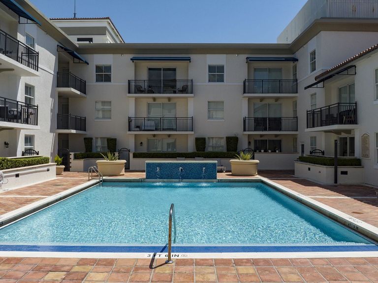 The Residences at Merrick Park apartments in Coral Gables, FL – photo 25