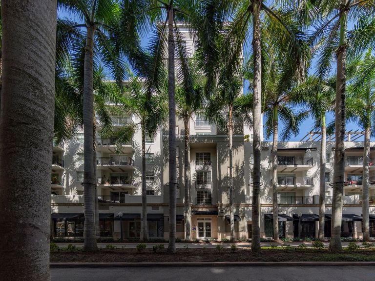 The Residences at Merrick Park apartments in Coral Gables, FL – photo 33
