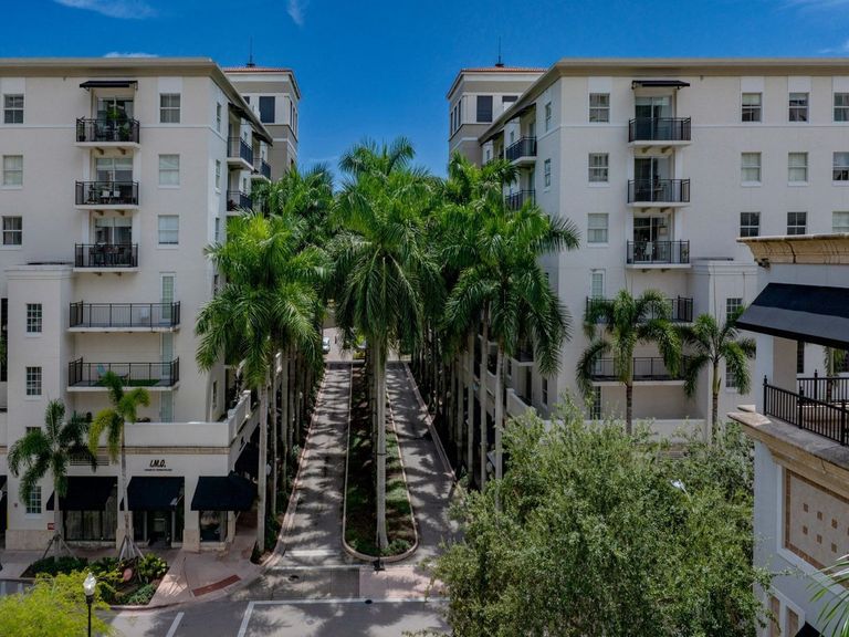 The Residences at Merrick Park apartments in Coral Gables, FL – photo 35