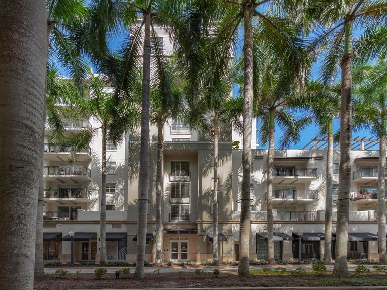 The Residences at Merrick Park apartments in Coral Gables, FL – photo 37