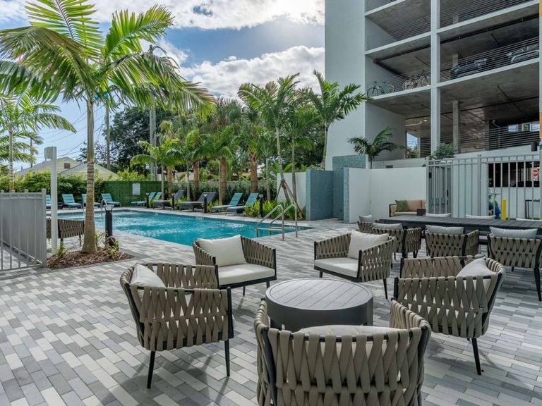 The Tropic apartments in Hollywood, FL – photo 9
