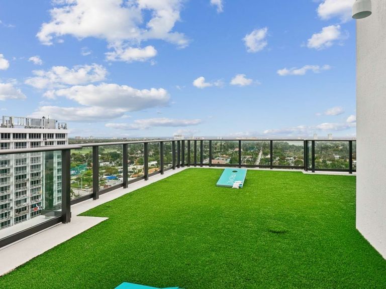 The Tropic apartments in Hollywood, FL – photo 17