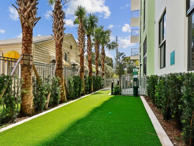 The Tropic apartments in Hollywood, FL – photo 18