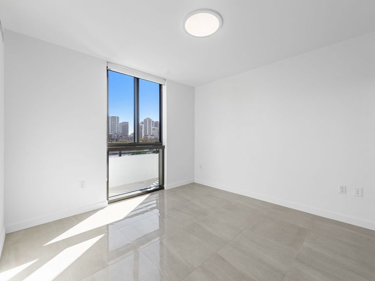 The Vibe Miami apartments in Miami, FL – photo 22