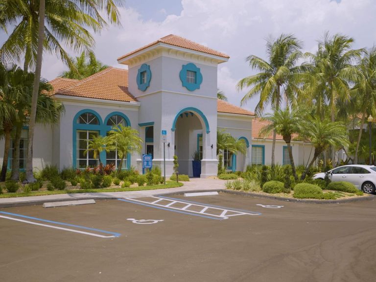 The Villas at Wyndham Lakes apartments in Coral Springs, FL – photo 7