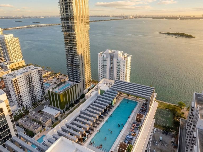 The Watermarc at Biscayne Bay apartments in Miami, FL – photo 10