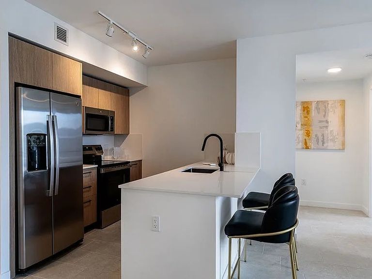 Tides at River Rapids apartments in Miami, FL – photo 8