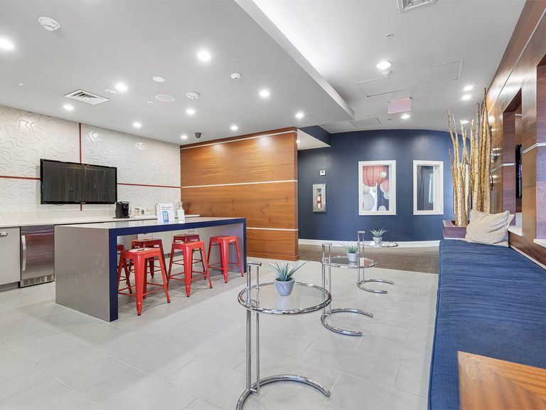 Town Aventura apartments in Aventura, FL – photo 12