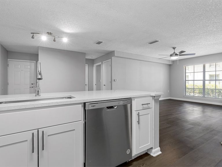 Town Aventura apartments in Aventura, FL – photo 32
