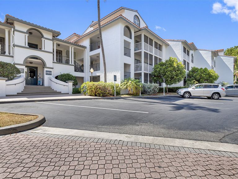Town Aventura apartments in Aventura, FL – photo 46