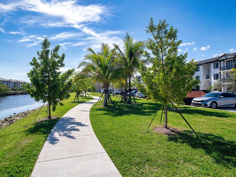 Town Hollywood apartments in Hollywood, FL – photo 9