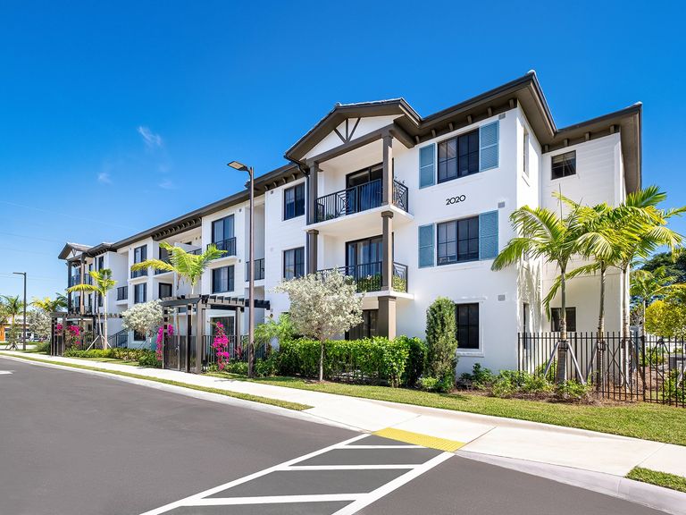 Town Hollywood apartments in Hollywood, FL – photo 31