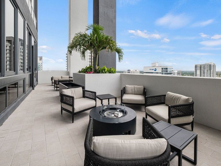 Veneto Las Olas apartments in Fort Lauderdale, FL – photo 29
