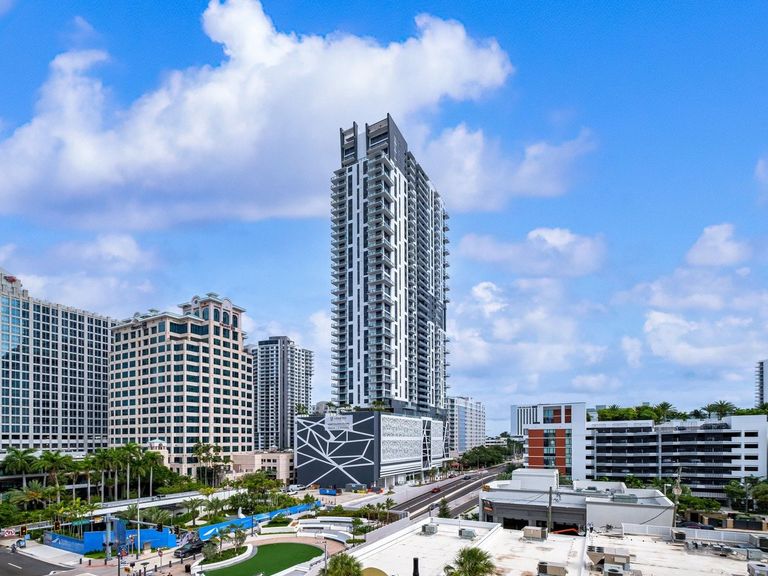 Veneto Las Olas apartments in Fort Lauderdale, FL – photo 45