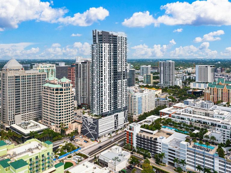 Veneto Las Olas apartments in Fort Lauderdale, FL – photo 46