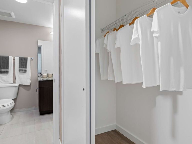 Village at Coral Reef apartments in Miami, FL – photo 12