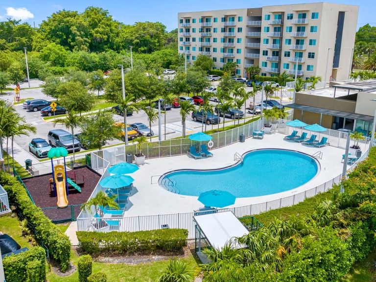 Village at Coral Reef apartments in Miami, FL – photo 18