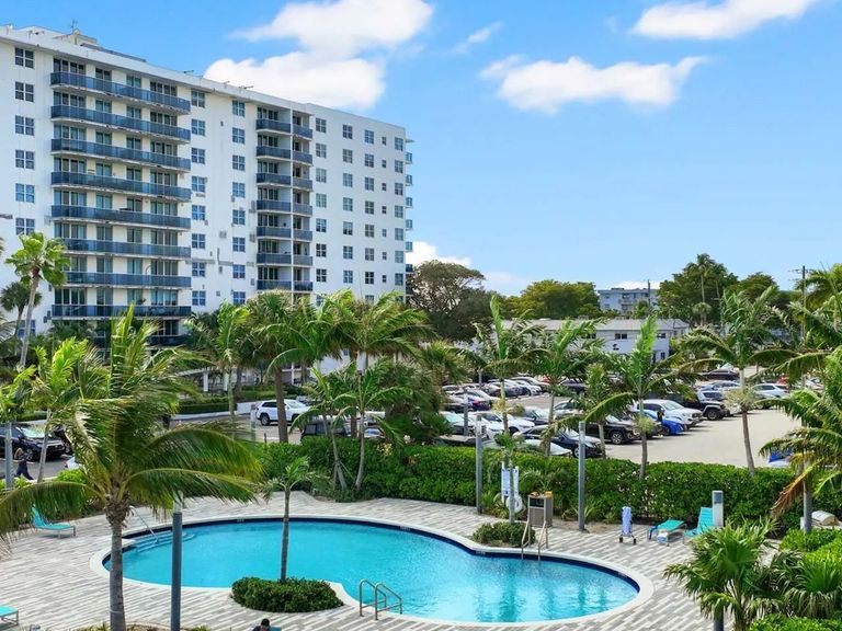 Wake Biscayne Bay apartments in North Bay Village, FL – photo 10