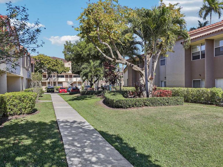 Waterford Point Apartments apartments in Miami, FL – photo 14
