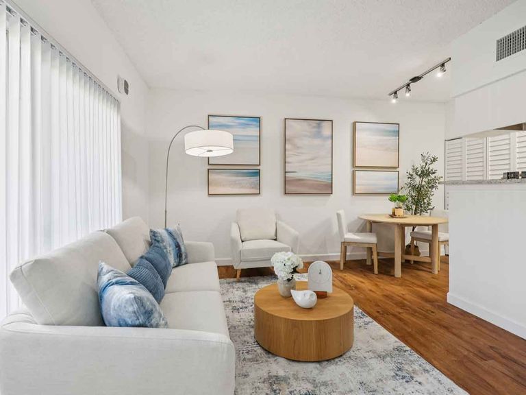 Waterford Point Apartments apartments in Miami, FL – photo 18