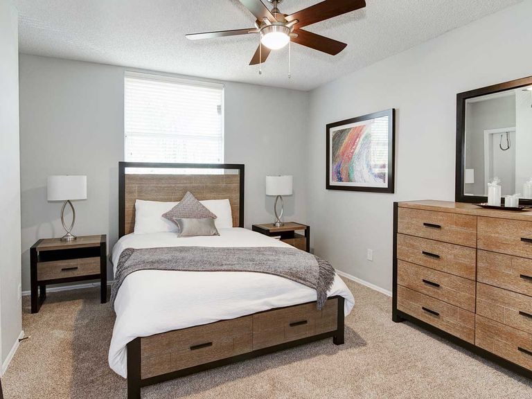 Waterford Point Apartments apartments in Miami, FL – photo 26