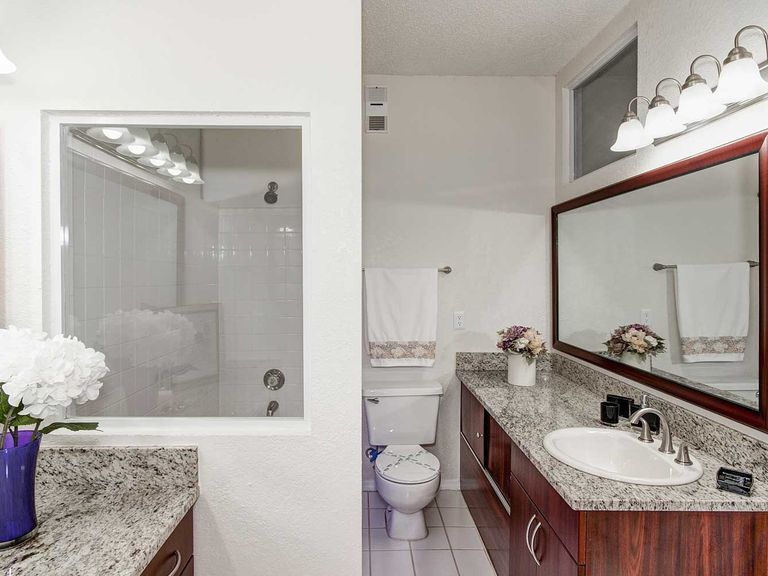 Waterford Point Apartments apartments in Miami, FL – photo 38